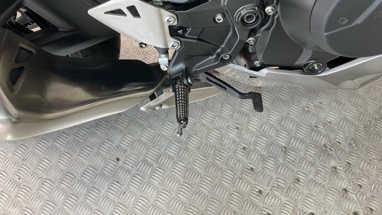2022 Kawasaki Z R1000KNFAN (22MY) SPORTS Petrol Manual