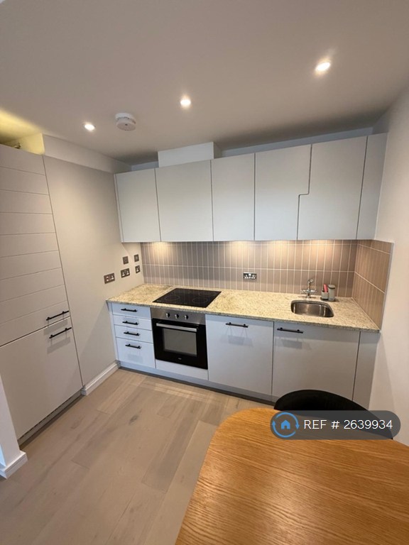 1 bedroom flat in Naxos Building, London, E14 (1 bed) (#2639934)