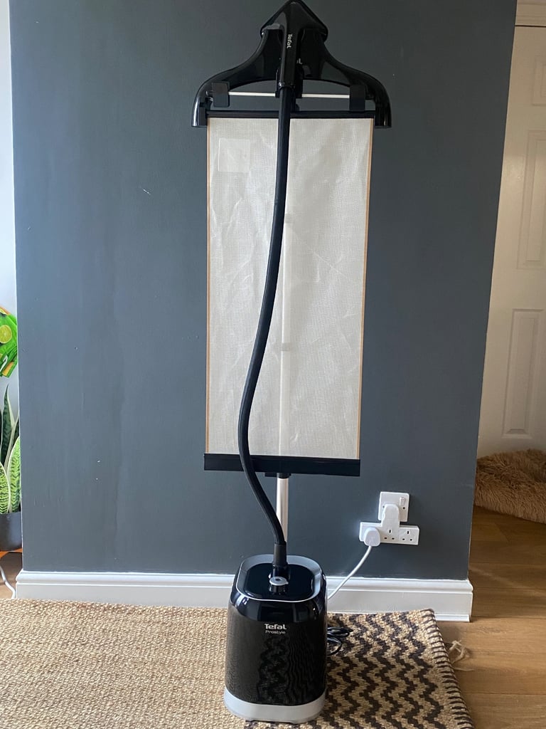 Tefal ProStyle IT3440 Upright Clothes / Upholstery Garment Steamer