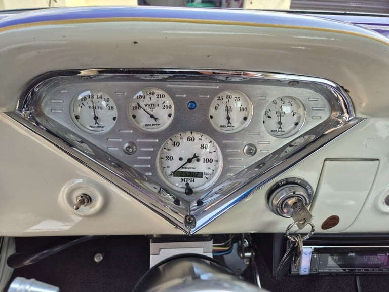 1959 CHEVROLET APACHE V8 CLASSIC CUSTOM AMERICAN