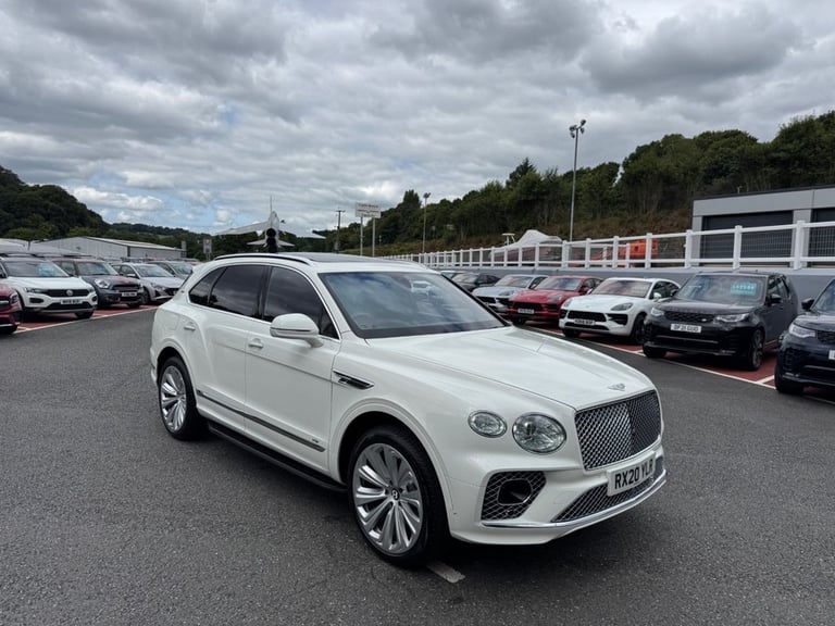 2020 20 BENTLEY BENTAYGA 4.0 V8 FIRST EDITION 550PS White / Cricket, Mulliner Pk