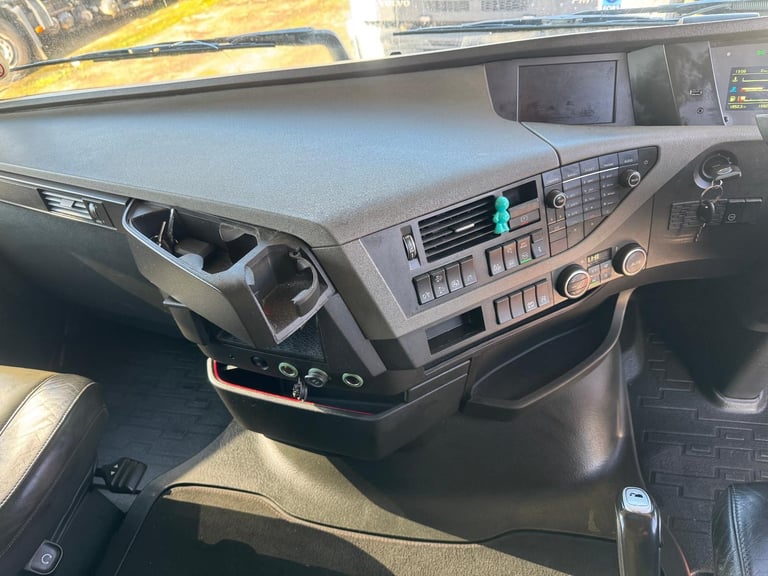 2018 VOLVO FH 460 6X2 TRACTOR UNIT