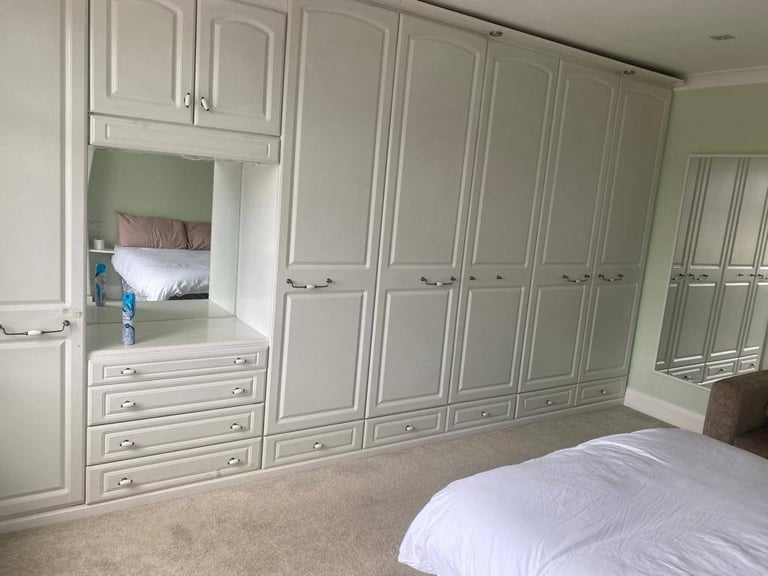 Ensuite Large Double Room £215 in the beautiful and scenic location of Croydon. All Bills Included.