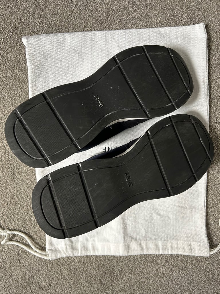ARNE Trainers - Size 9