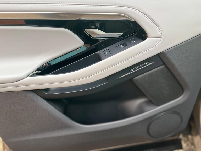 2019 Land Rover Range Rover Evoque 2.0 D180 R-Dynamic HSE Auto 4WD Euro 6 (s/s) 5dr ESTATE Diesel...