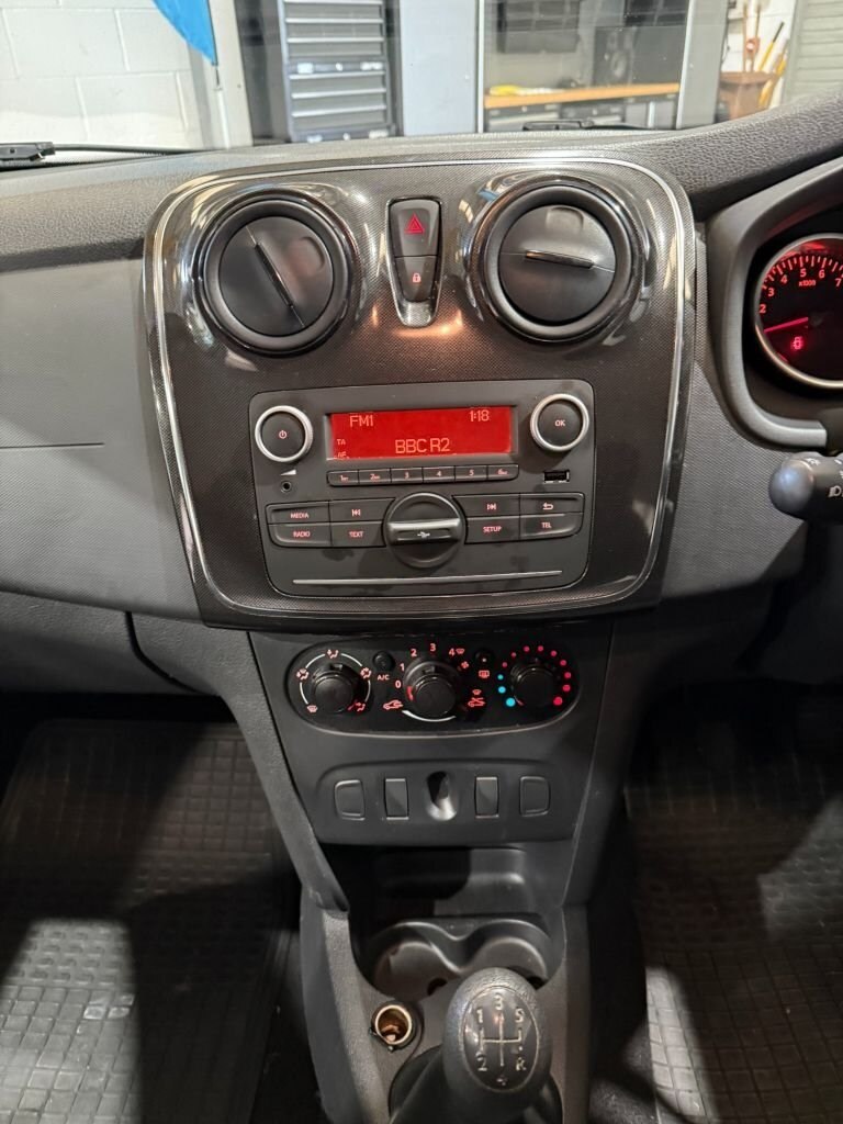 2017 Dacia Sandero 1.5 dCi Ambiance Hatchback 5dr Diesel Manual Euro 6 s/s 90 ps Hatchback Diesel...