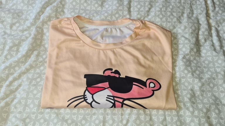 Pink Panther 6xl t shirt in excellent condition ultra cool. 1st 2c will buy