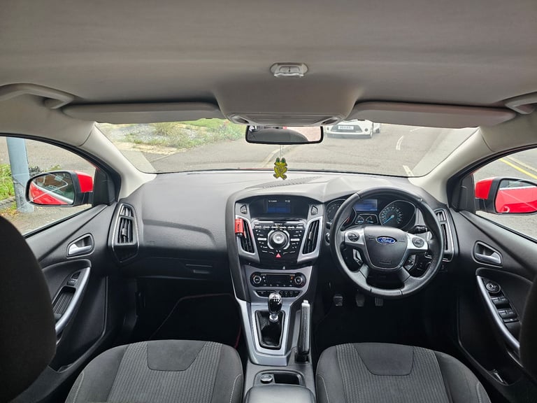 Ford, FOCUS, Hatchback, 2012, Manual, TITANIUM SPEC