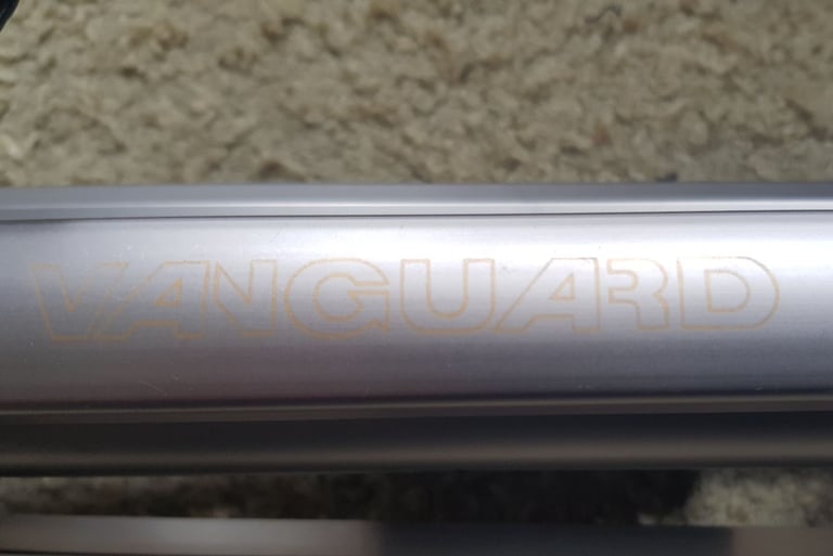 Vanguard Camera tripod -  153cm / 163cm max