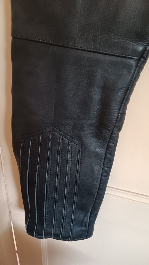 AKITO WOMENS MOTORCYCLE MOTORBIKE LEATHER TROUSERS Size 8-10