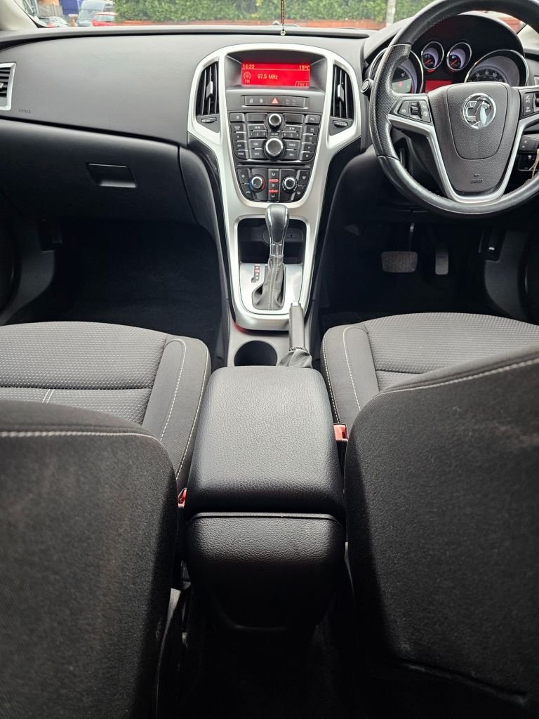 2012 Vauxhall Astra 2.0 CDTi SRi Hatchback 5dr Diesel Auto Euro 5 (165 ps) Hatchback Diesel Autom...