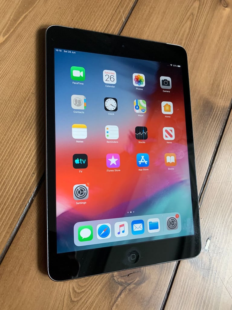 APPLE IPAD MINI 2 32GB WIFI CELLULAR IOS12 - FREE charger - great condition can deliver