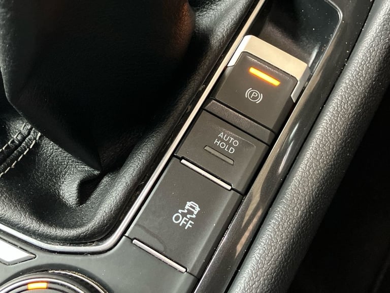 2017 Volkswagen Tiguan 2.0 TDi 150 4Motion R-Line 5dr SUV DIESEL Manual