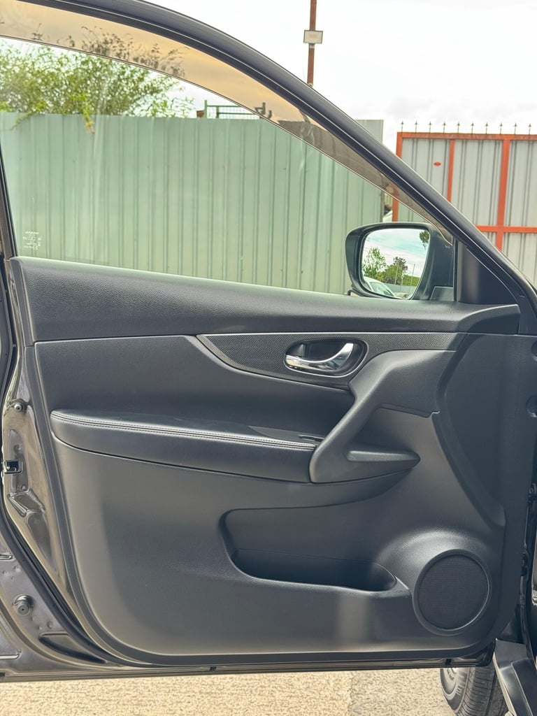 2014 Nissan X-Trail 2.0 PURE DRIVE AUTO SUV Petrol Automatic