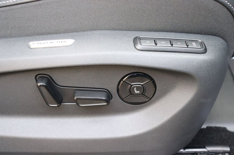 2025 Volkswagen Tiguan 1.5 ETSI R-LINE DSG Estate PETROL Automatic