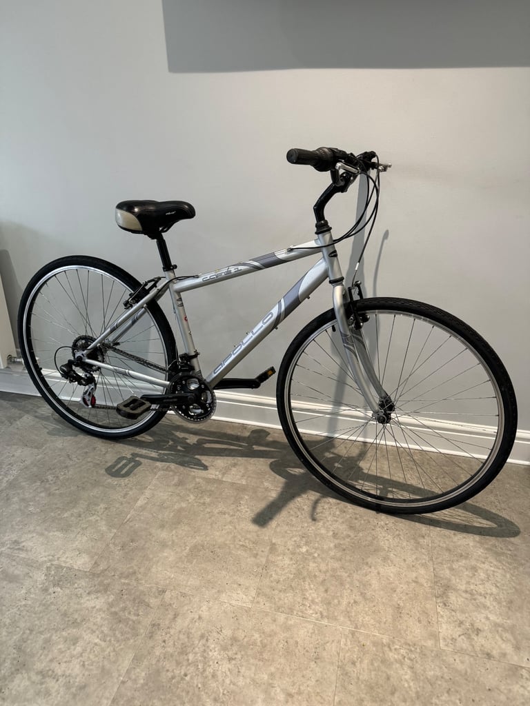 APOLLO CAFE HYBRID BIKE 21 GEARS IN GOOD CONDITION 