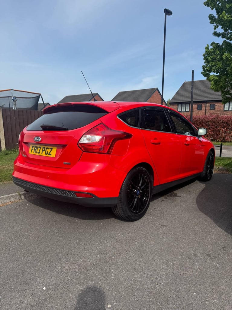 Ford, FOCUS, Hatchback, 2013, Manual, 998 (cc), 5 doors
