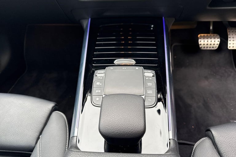 2022 Mercedes-Benz GLA 1.3 GLA250e 15.6kWh Exclusive Edition (Premium Plus) SUV 5dr Petrol Plug-i...