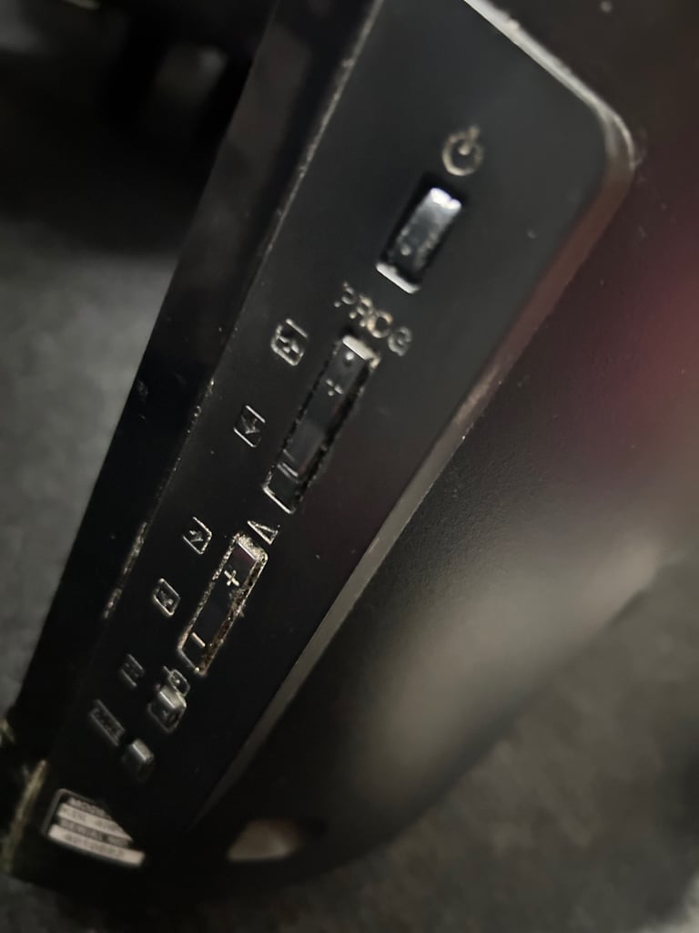 Sony LCD digital 43 TV , remote and manual 