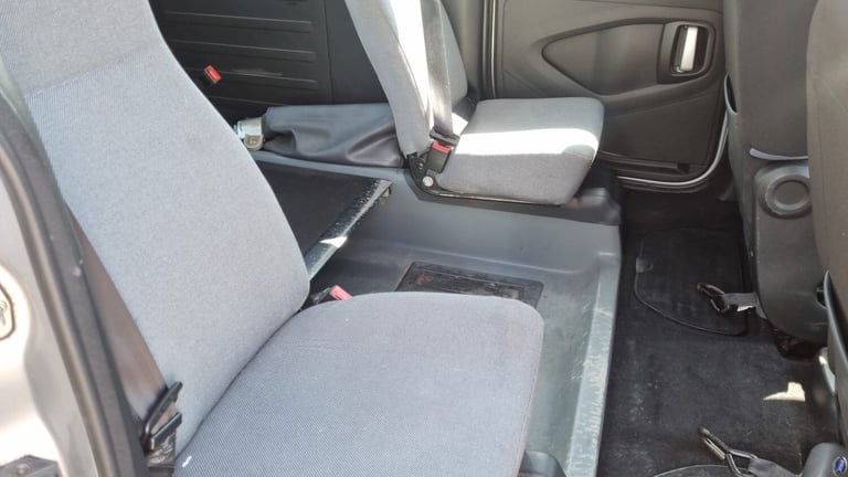 2014 Peugeot Partner Tepee 1.6 HDi 92 S 5drWheelchair accessible.  Ramp. Low mileage,  2 keys. MP...