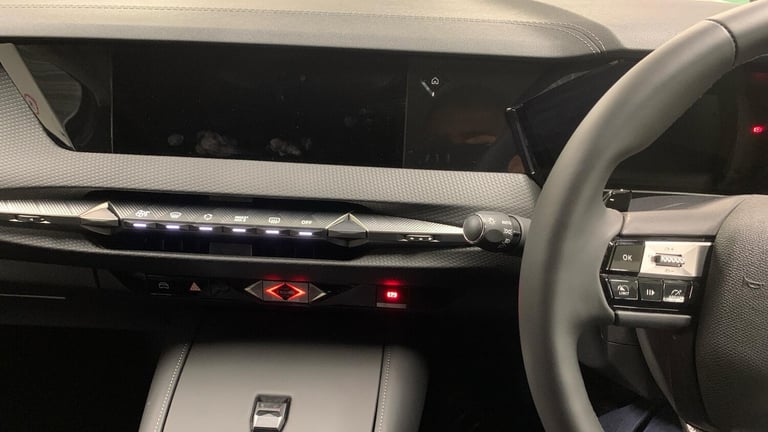 2025 DS Automobiles DS 4 1.6 E-TENSE 12.4kWh Rivoli Hatchback 5dr Petrol Plug-in Hybrid EAT8 Euro...