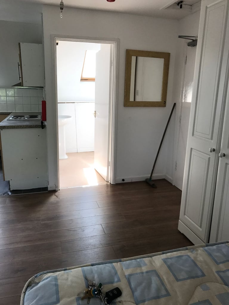 Studio Flat to Rent – Newport (Corporation Road, by George Street Bridge)