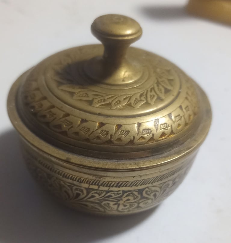 Small brass Indian pot with lid.