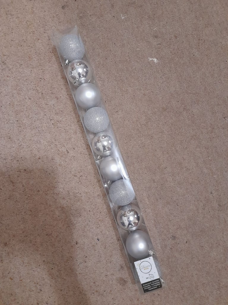 image for Pack of 10 silver plastic Christmas Baubles BNiB