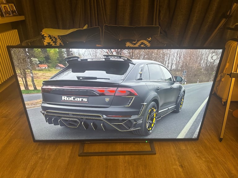 65” Ultra Smart TV 4K HD ( Less than 1 Year Old ) 