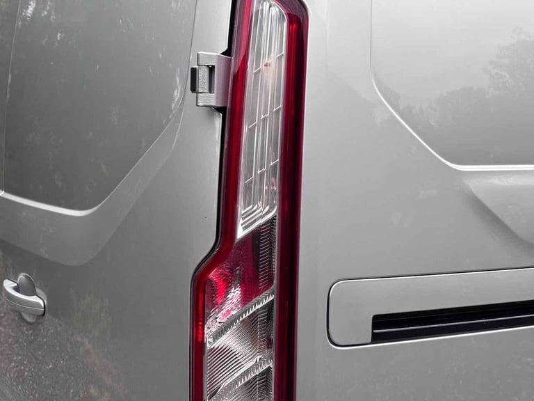 2022 Ford Transit Custom 2.0 320 Limited 6 Seater Crew Van Double Cab 5dr Diesel Auto L1 H1 Euro ...