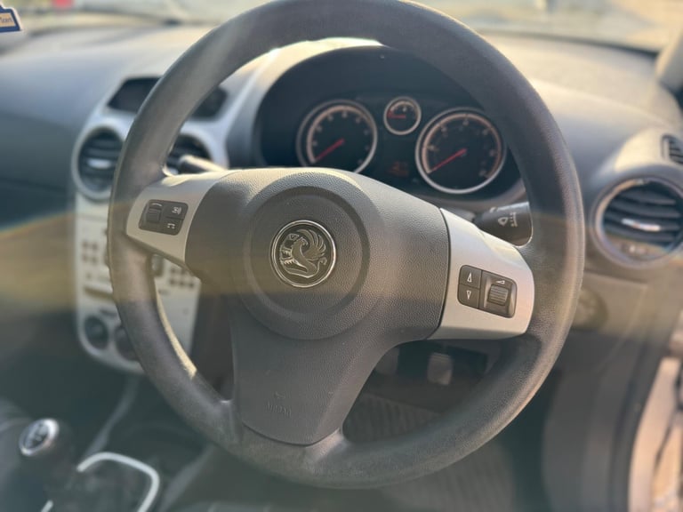 Vauxhall Corsa 1.2i 16v Club 5dr Petrol Manual - Image 15