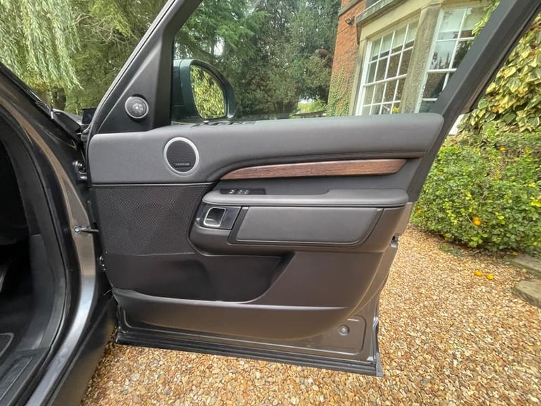 2019 Land Rover Discovery 2.0 SD4 HSE SUV 5dr Diesel Auto 4WD Euro 6 (s/s) (240 ps) 7 SEATER Auto...