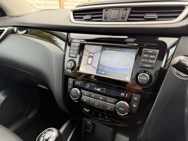 Nissan, QASHQAI, TEKNA , 2015, Manual, 1.6 (cc), 5 doors