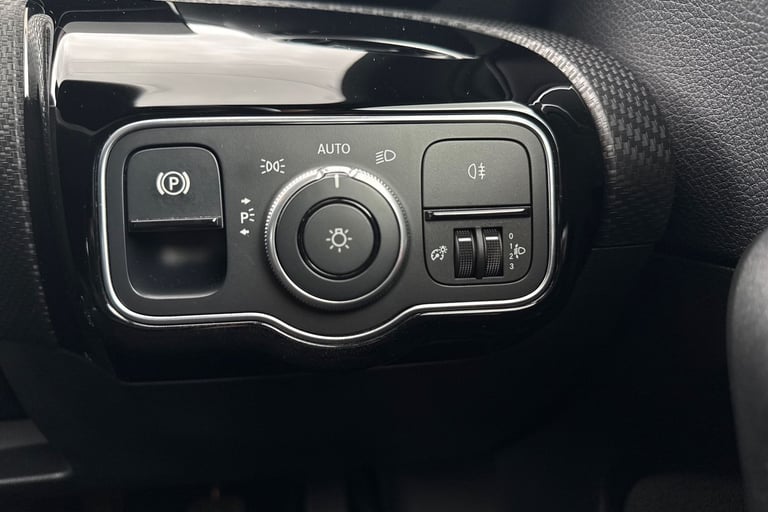 2021 Mercedes-Benz A-Class 1.3 A180 SE Euro 6 (s/s) 5dr Hatchback PETROL Manual
