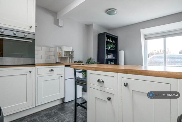 1 bedroom flat in The Mall, Bristol, BS8 (1 bed) (#2666493)