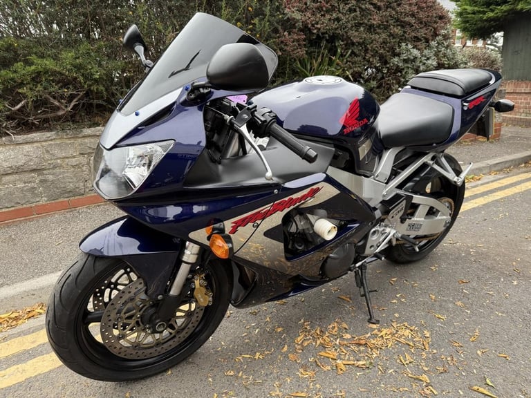 HONDA CBR900RR FIREBLADE 2002