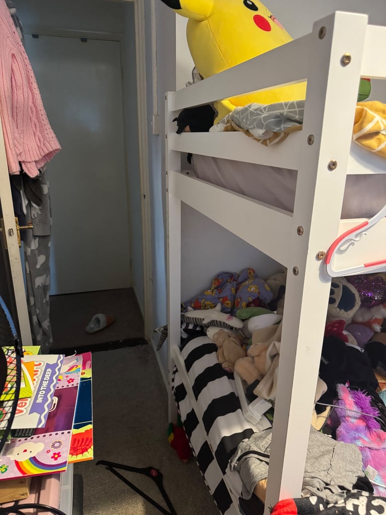 Triple bunk bed with double mattress 