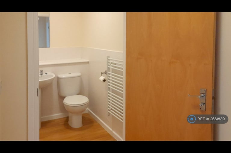2 bedroom flat in Wren Nest Mill, Glossop, SK13 (2 bed) (#2661839)