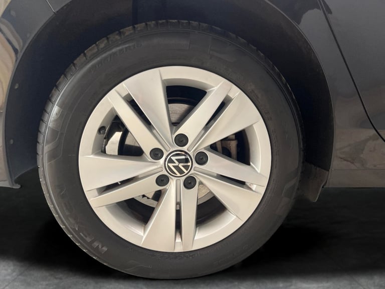 2023 Volkswagen Golf 1.5 eTSI MHEV Life Hatchback 5dr Petrol Hybrid DSG Euro 6 (s/s) (150 ps) -  ...