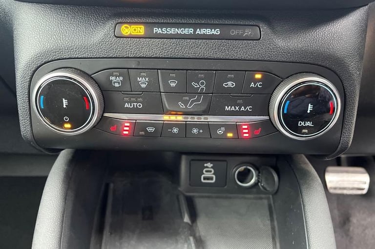 2023 Ford Kuga 2.5 FHEV Graphite Tech Edition 5dr CVT HATCHBACK PETROL/ELECTRIC Automatic