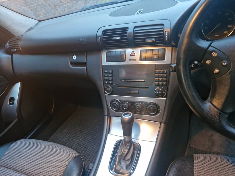 2005 Mercedes-Benz C-Class C180K Avantgarde SE 4dr Auto SALOON Petrol Automatic