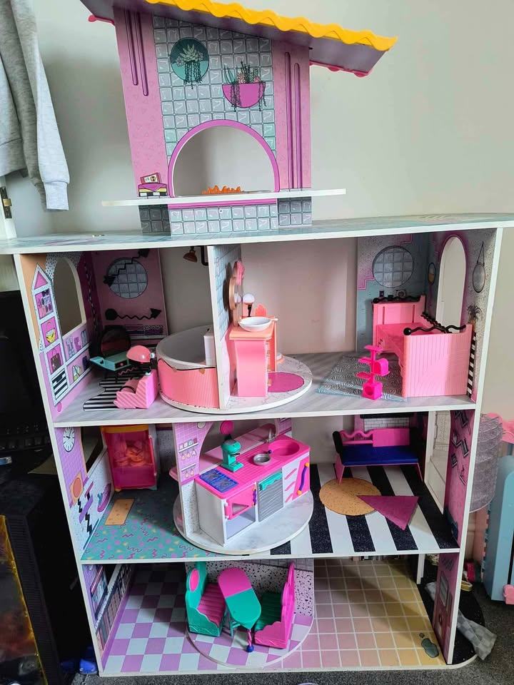 LOL Dolls House