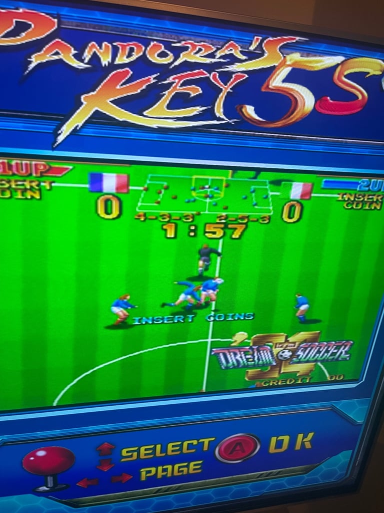 Pandora gameing box with over a 1000 retro  games on 