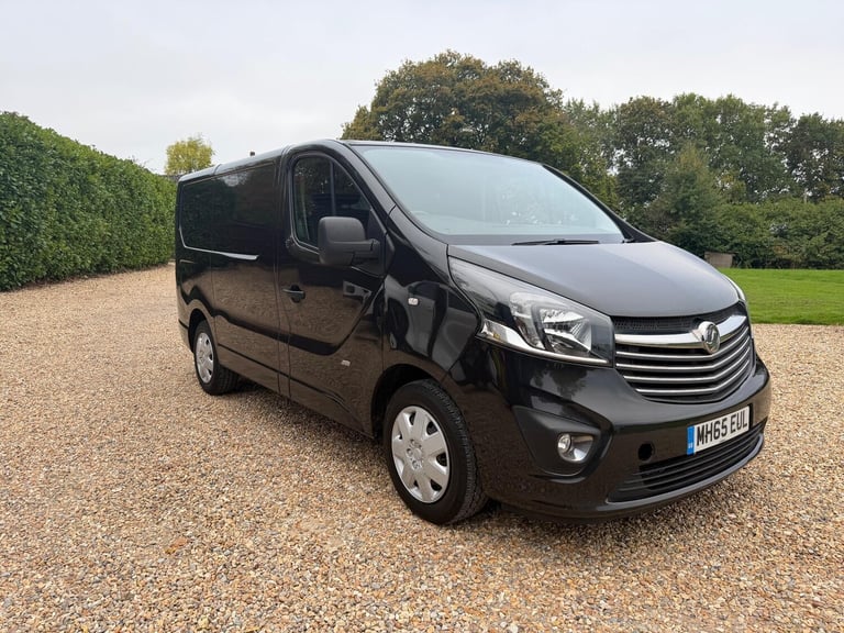 image for 2015 Vauxhall Vivaro 1.6 CDTi 2700 BiTurbo ecoFLEX Sportive L1 H1 Euro 5 (s/s) 5dr PANEL VAN Dies...