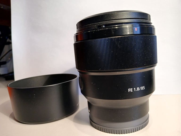 Sony 85mm 1.8 lens