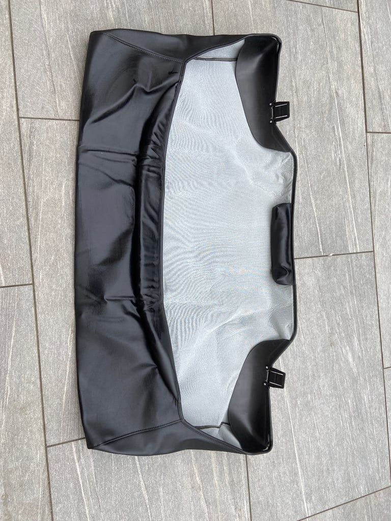 04/05 VW Beetle Convertible Hood Cover