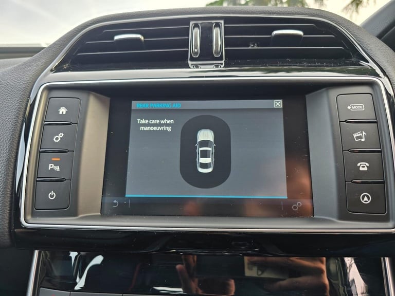 2017 Jaguar XE 2.0d Prestige Auto Euro 6 (s/s) 4dr Saloon Diesel Automatic