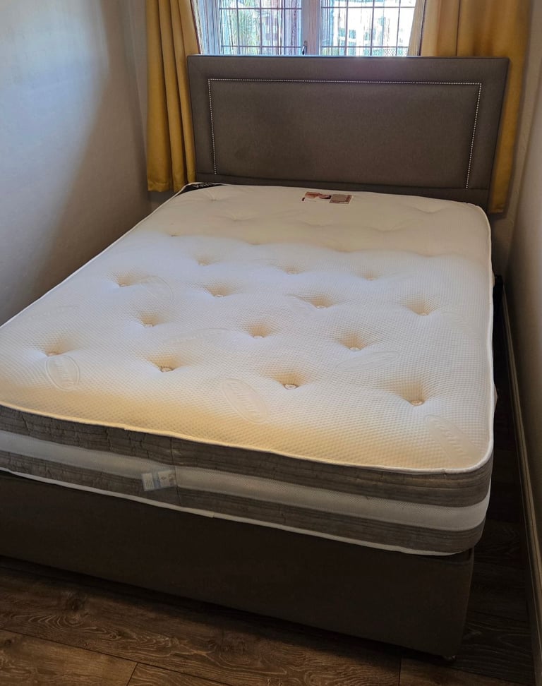 Luxury mattres and bed king size 