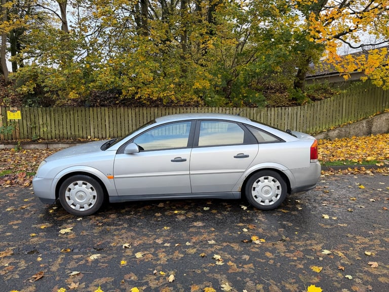 2003 Vauxhall Vectra 1.8i LS 5dr HATCHBACK Petrol Manual