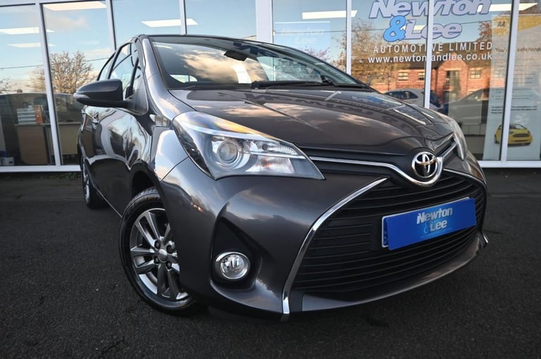 image for 2015 Toyota Yaris 1.33 Dual VVT-i Icon Hatchback 5dr Petrol Manual Euro 5 Euro 5 (99 ps) Hatchbac...